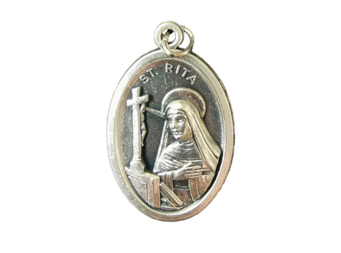 Médaille 22mm Ovale en métal argenté - STE RITA