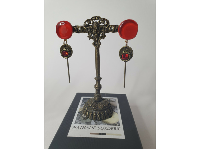 BOUCLES D'OREILLES LONGUE ROUGE