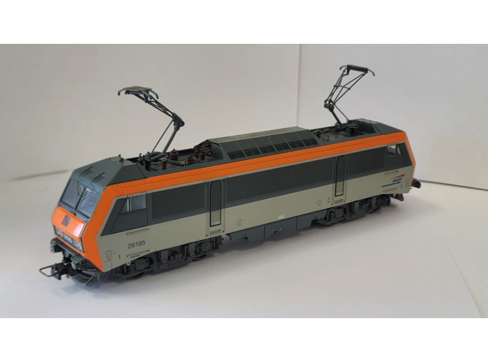 JOUEF 834700 HO LOCOMOTIVE ELECTRIQUE BB-26195 SNCF voir état