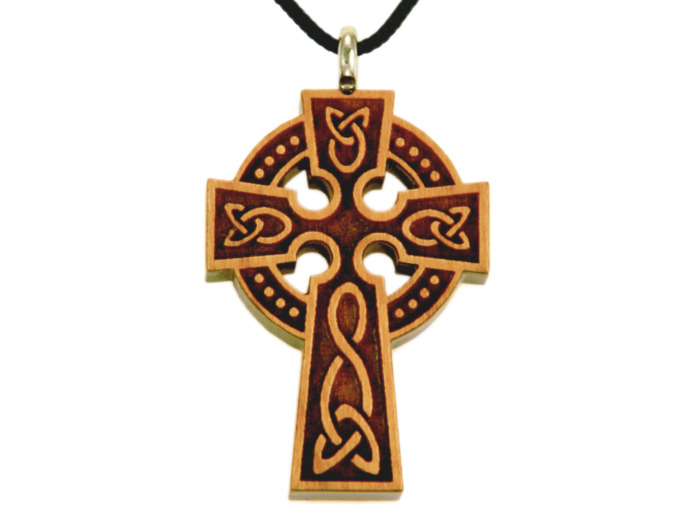 Croix en Bois d'Erable Vernis 3,5cm avec Cordon - CELTE