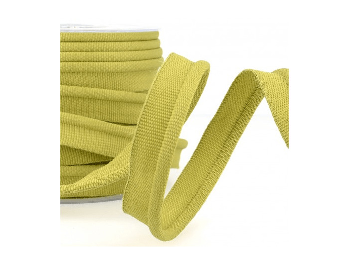 Simple passepoil vert 519 C16 8mm 100%polyester le mètre