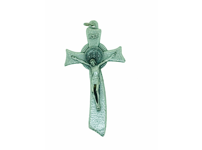 Croix de Saint Benoît métal martelé 75x40mm + boite
