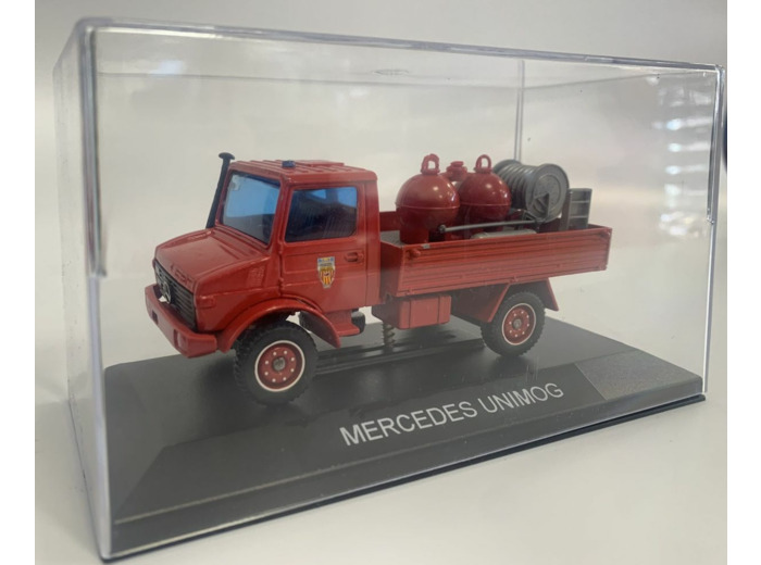 MERCEDES UNIMOG POMPIER SAPEUR POMPIER 1/50 BOITE