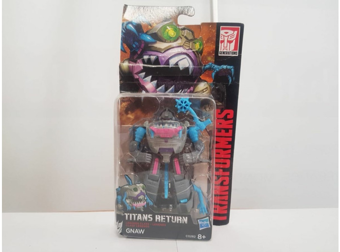 FIGURINE TRANSFORMERS TITANS RETURN GNAW de chez HASBRO boite abimée
