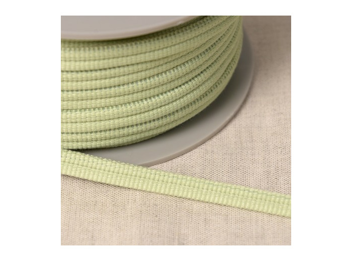 Double passepoil 518 VERT C06 9mm 100%polyester le mètre 518c06