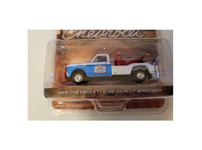 Chevrolet C-30 Dually Wrecker 1969 - 1/64 - Greenlight
