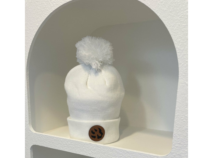 Bonnet à pompon patte de chien maille fine