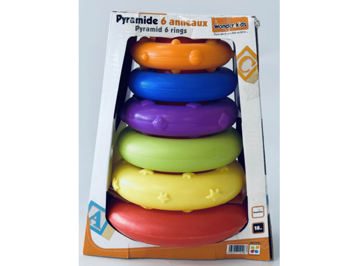 PYRAMIDE 6 ANNEAUX EMPILABLE de chez WONDER KIDS BOITE ABIMEE