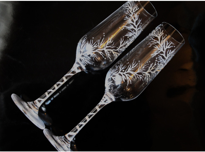 Flûtes à champagne en cristallin peintes à la main décorées de corail blanc personnalisables d’initiales