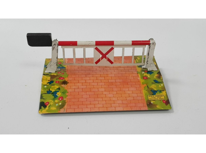 HORNBY O BARRIERE PASSAGE A NIVEAU SANS BOITE N1