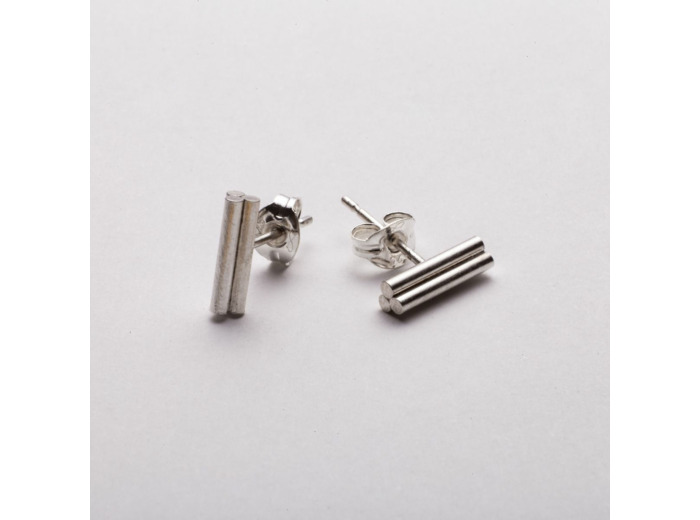 Boucles d'oreilles puce avant garde