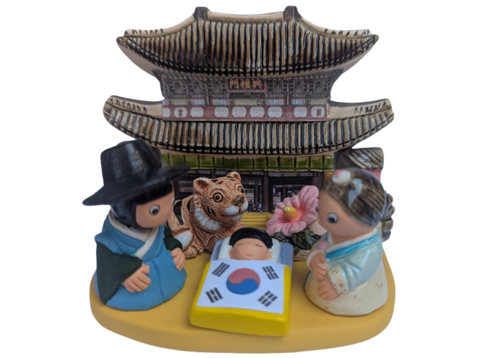 CRECHE en céramique BLOC 8x7cm- CORÉE DU SUD