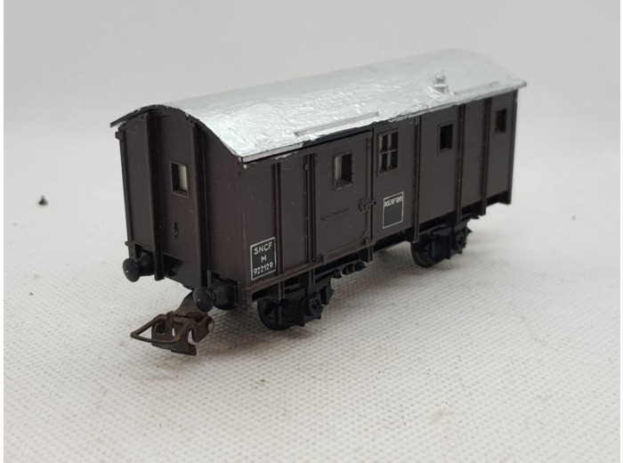 MECCANO 922129 HO WAGON FOURGON P.V. A ESSIEUX AVEC ECLAIRAGE SANS BOITE