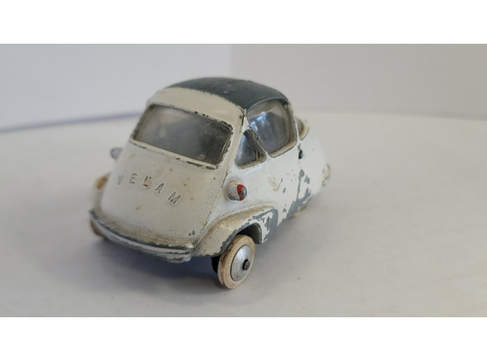 VELAM ISETTA QUIRALU (1/43)