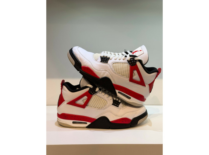 Jordan 4 Retro Red Cement — T. 43 (Seconde main)