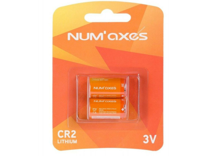 NUM'AXES, Pile lithium CR2 x 2