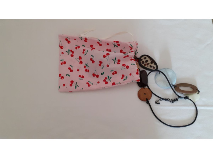 PETIT SAC TISSU CERISE AVEC LIEN