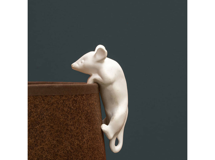 Souris Décorative à Suspendre en Porcelaine Blanche 10x4x6cm