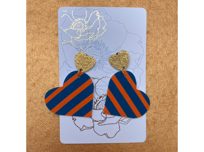 Boucles d'oreilles coeur coloris bleu rayures orange