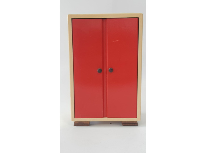 ARMOIRE EN BOIS AVEC ACCESSOIRES