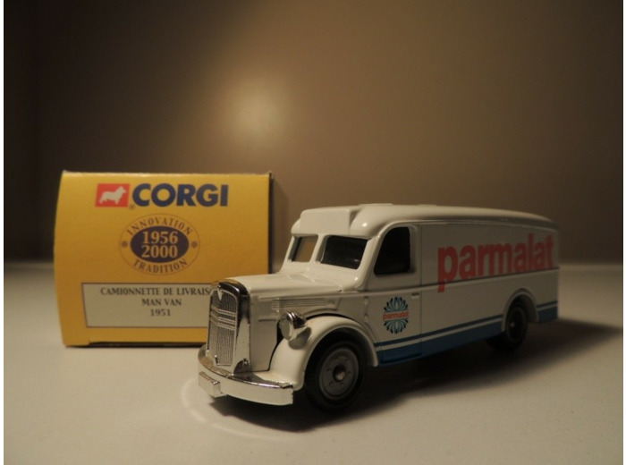 MAN VAN 1951 PARMALAT BLANCHE 1/55