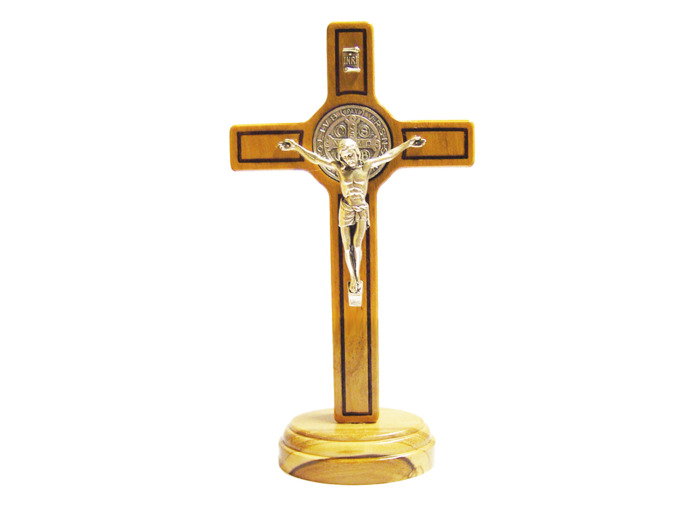 Croix de Saint Benoît en Olivier 14cm + SOCLE