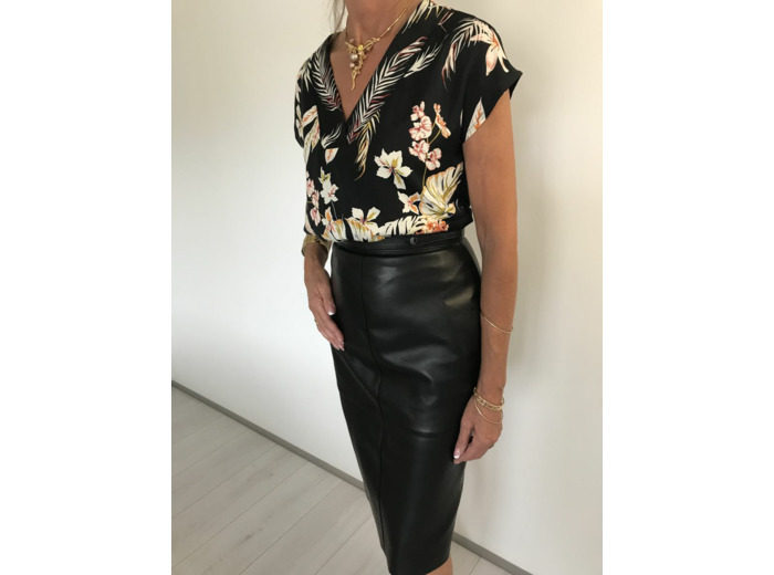 jupe crayon cuir agneau noir FA8048