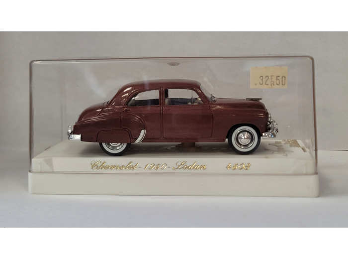 CHEVROLET 1950 SEDAN SOLIDO 4508 1/43 BOITE D'ORIGINE