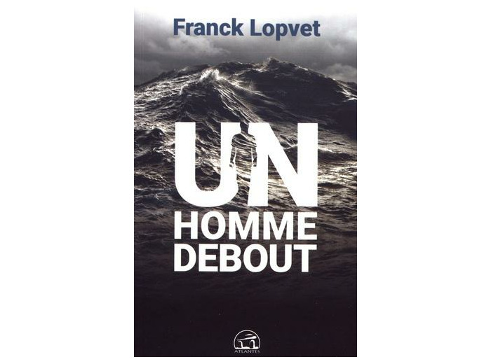 Un homme debout