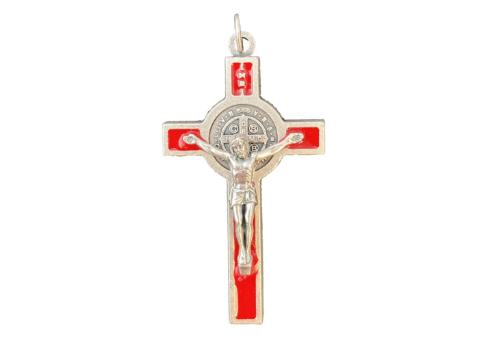 Croix St Benoît 53X29mm émail ARGENTÉ résine ROUGE