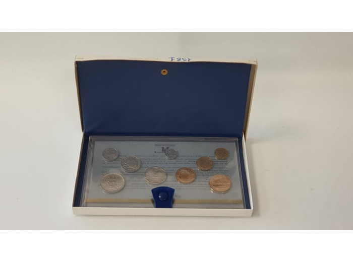 FRANCE 1981 SERIE FDC Fleur De Coin COFFRET 9 monnaies 1 centime à 10 Francs