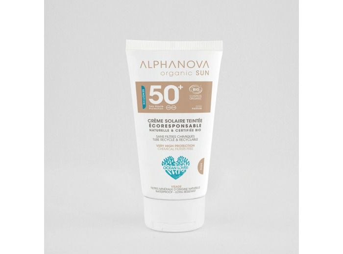 Crème solaire teintée claire SPF50+