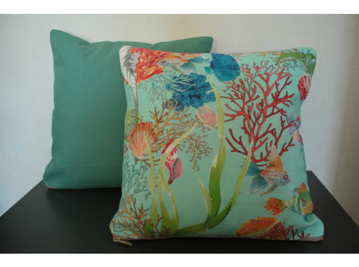 Coussin tissu imprimé poissons verso vert d'eau