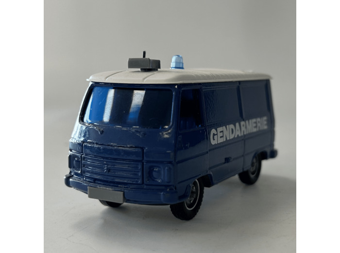 PEUGEOT J9 GENDARMERIE 1/50 SANS BOITE