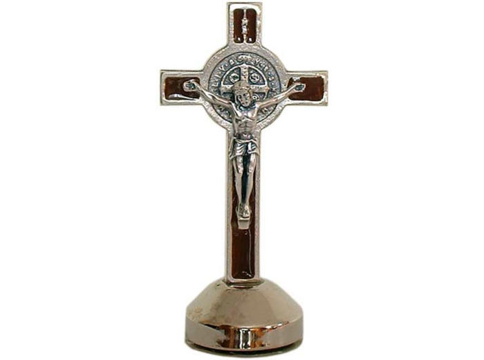 Croix St Benoît 8cm émail ARGENTE résine MARRON-sur pied