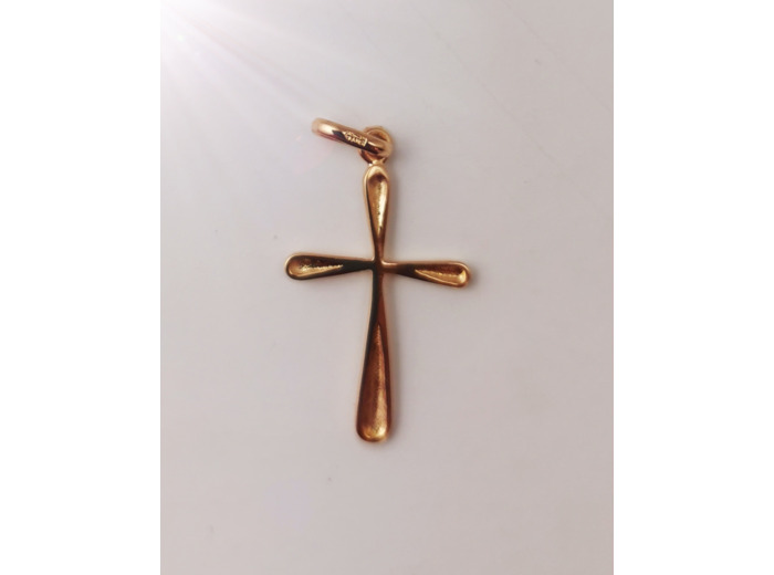 Croix en Plaqué Or 24mm