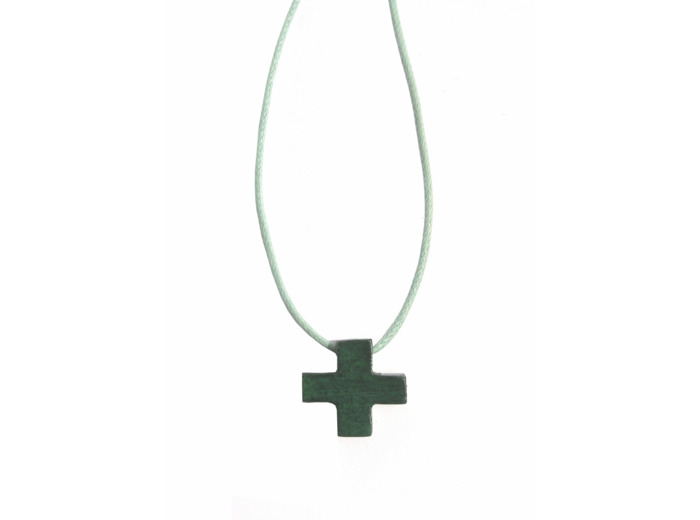 Croix pendentif teintée verte 15mm