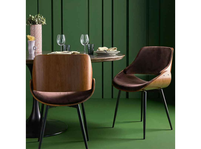 Chaise Mannix finition noyer velours marron 78x56x54cm