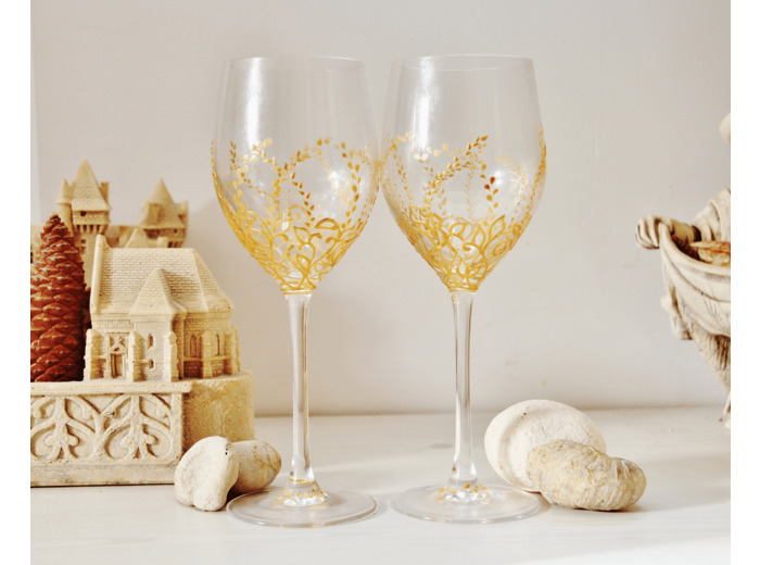 Duo de verres à vin en cristal peints à la main décorés de feuilles dorées, les verres peuvent être personnalisées  pièces uniques