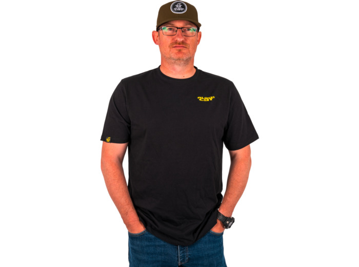 tee shirt chase dreams  black