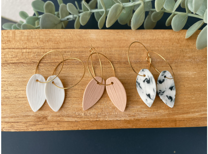 Boucles d'oreille créoles en porcelaine