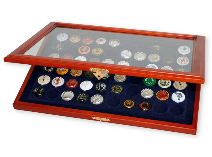 VITRINE EN BOIS POUR CAPSULE DE CHAMPAGNE OU MOUSSEUX (safe 5865)