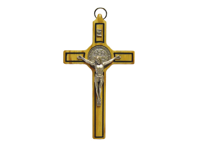 Croix de St Benoît en Olivier Gravé 14cm