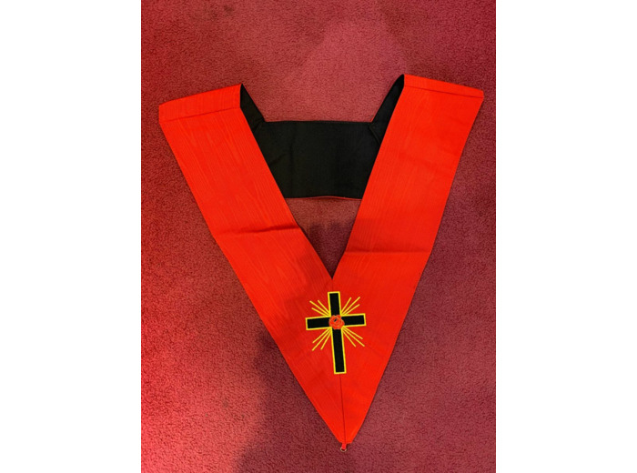Sautoir 18ème degré Rite R.E.A.A. croix latine