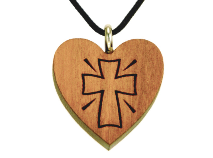 Coeur en Bois d'Erable Vernis 2,5cm avec Cordon - CROIX