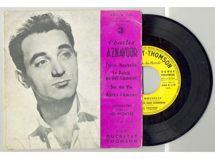 45 Tours CHARLES AZNAVOUR "TERRE NOUVELLE" / "SUR MA VIE"
