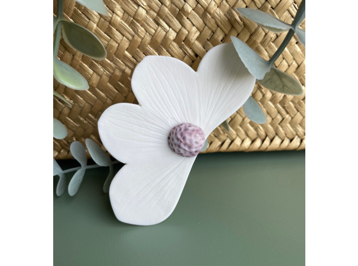 Broche aimantée en porcelaine