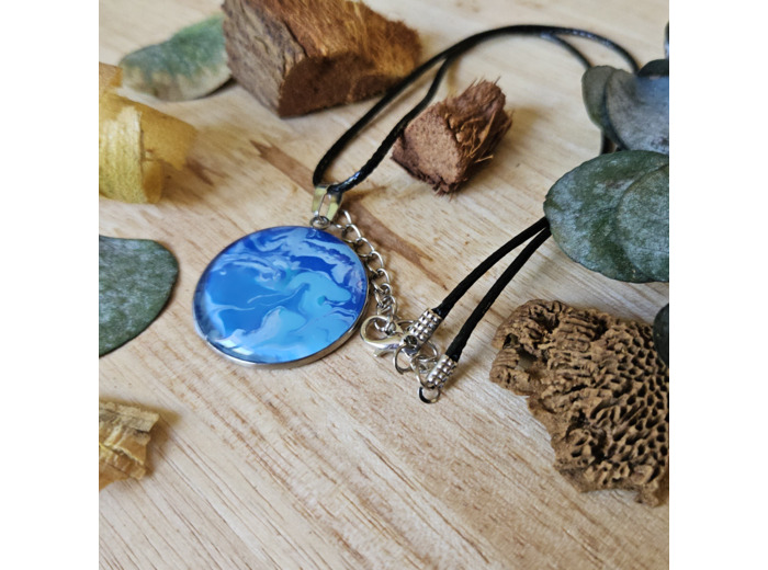 Collier en cordon ciré noir unique fait main