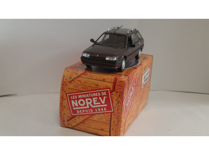 RENAULT 21 NEVADA 1989 1/43 BOITE D'ORIGINE