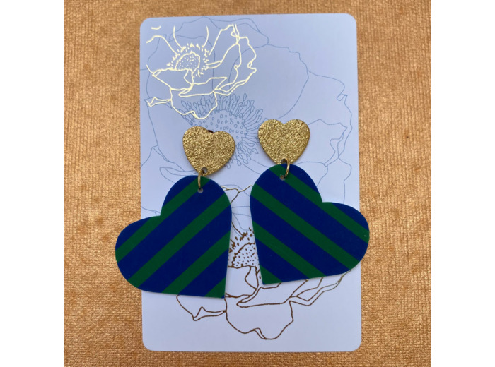 Boucles d'oreilles coeur coloris bleu rayures vertes